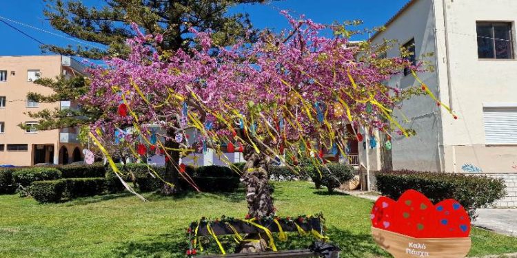“Δέντρο πασχαλινών ευχών” στη Λέσχη Αξιωματικών στην Πρέβεζα