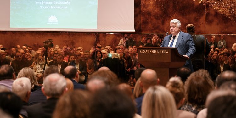 Πολιτική συγκέντρωση … όπως παλιά θύμισε η κεντρική ομιλία του Δημήτρη Δημητρίου