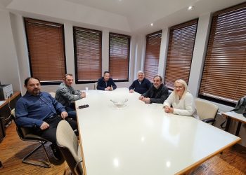 Mε τον Πρόεδρο του Τεχνικού Επιμελητηρίου Τ/Η κ.Ιωάννη Τσίγκρο και μέλη της διοικούσας επιτροπής συναντήθηκε ο υποψήφιος Βουλευτής ΠΑΣΟΚ-Κίνημα αλλαγής Δημήτριος Δημητρίου.