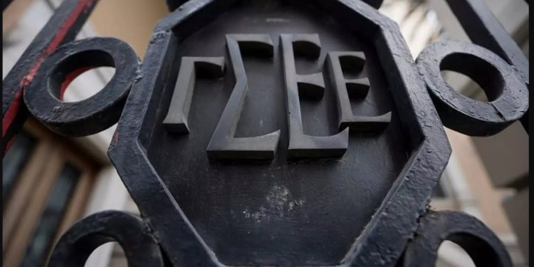 Πως αμείβεται η ημέρα του Αγίου Πνεύματος