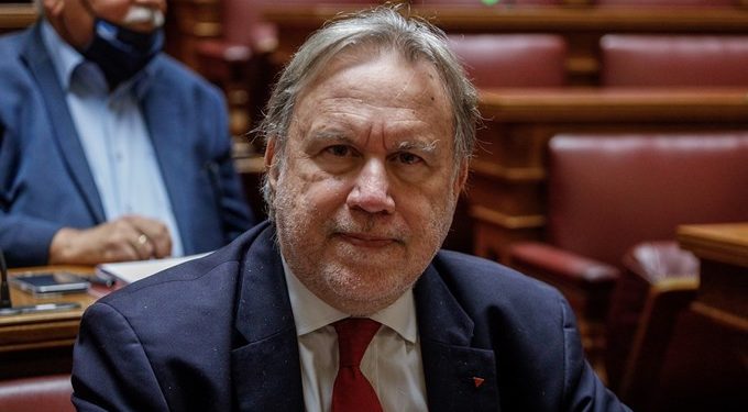 ΥΠΕΣ: Η υποψηφιότητα του Γ. Κατρούγκαλου παραμένει σε ισχύ – Αν εκλεγεί μπορεί να παραδώσει την έδρα του