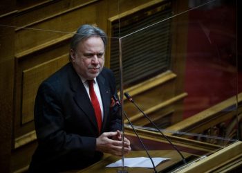 Αποσύρεται από το ψηφοδέλτιο του ΣΥΡΙΖΑ ο Γιώργος Κατρούγκαλος