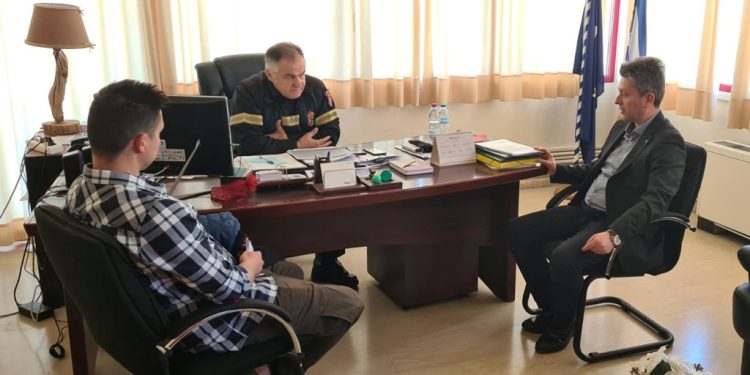 Σπύρος Κωνσταντόπουλος: Επισκέψεις σε Αστυνομία και Πυροσβεστική