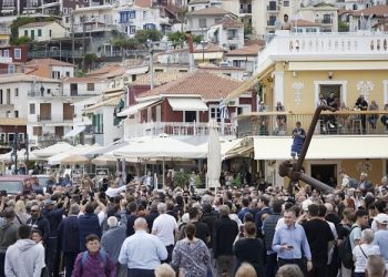 Σε συγκέντρωση πολιτών στην Πάργα ο Κυριάκος Μητσοτάκης