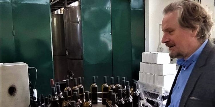 Σε οινοποιείο & αμπελώνες ο Αθανάσιος Οικονόμου