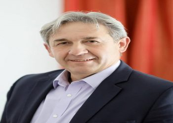 Γ. Στέφος για Πανελλήνιες: “Η ζωή σας περιμένει εκεί έξω να την αλλάξετε με τα όνειρά σας”