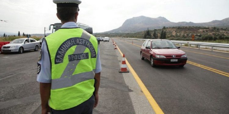 Απαγόρευση κυκλοφορίας φορτηγών άνω των 3,5 τόνων ενόψει Αγίου Πνεύματος