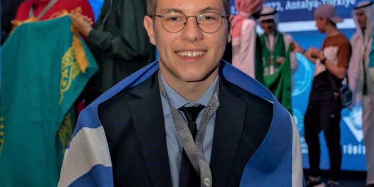 «Αργυρός» ο Γ. Τζαχρήστας στην 40η Βαλκανική Μαθηματική Ολυμπιάδα