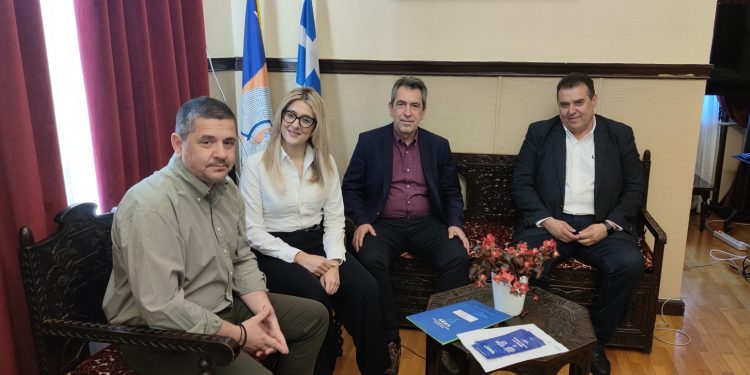 Συνάντηση του Δημάρχου με στελέχη της ΔΕΔΑ