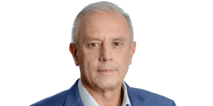 Ο Αντώνης Μπέζας παρουσίασε συνδυασμό “Μαζί για την Ηγουμενίτσα”