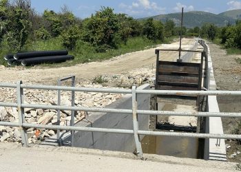 Ολοκληρώνεται η επένδυση του κεντρικού αρδευτικού αύλακα σε Βλαχέρνα, Γραμμενίτσα