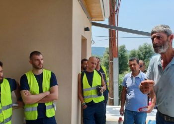 O N. Έξαρχος σε εργοστάσιο εμφιάλωσης