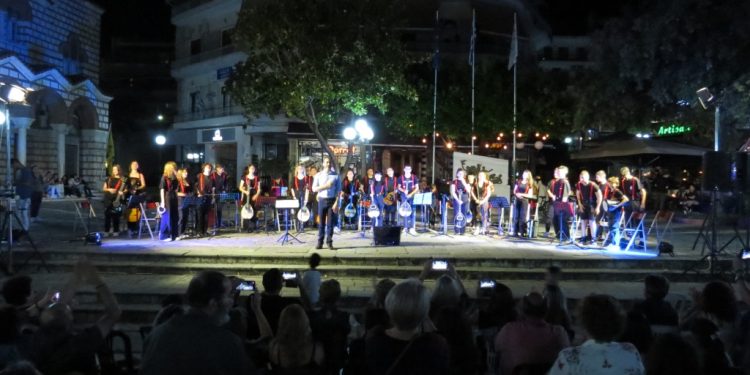 Αφιέρωμα στον Μ. Βαμβακάρη από το “Λαϊκό – Ρεμπέτικο” του Μουσικού Σχολείου Άρτας