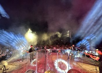 Η νεολαία της Άρτας στήριξε το νέο υπαίθριο θέατρο