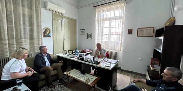 Συνάντηση Χρ. Τσιρογιάννη με  μέλη του Ε.Ε.Σ. Άρτας