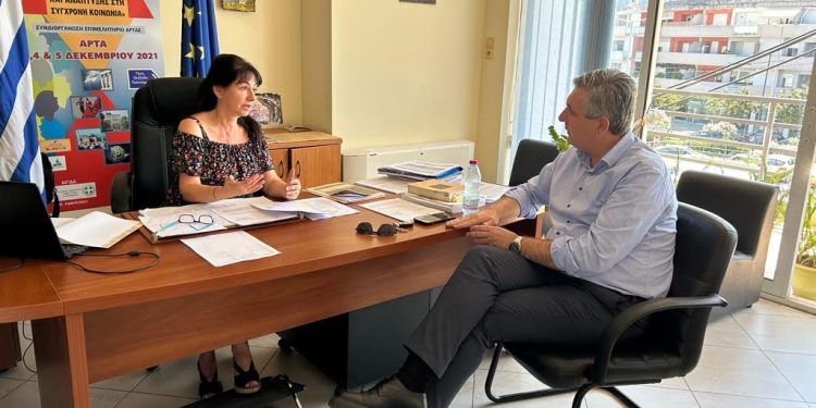 Συνάντηση Χρ. Τσιρογιάννη με την Διευθύντρια του Μουσικού Σχολείου Άρτας