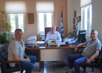Κλιμάκιο του ΕΛ.Γ.Α. Ιωαννίνων ενημέρωσε το Δήμαρχο Ζίτσας για την πορεία των ελέγχων σε αμπελώνες και καλλιέργειες