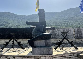 Κατέθεσαν στεφάνι στη Μουσιωτίτσα οι Ορίζοντες Ηπείρου