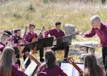 Το Κιθαριστικό Σύνολο Ροδοτοπίου Ιωαννίνων ταξιδεύει στη Σύρο