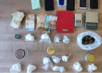 Συνελήφθησαν δύο ημεδαποί στα Ιωάννινα, που κατηγορούνται για διακίνηση ναρκωτικών