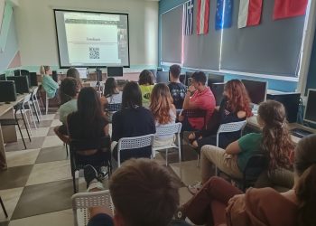 Σε διαδικτυακή εκπαιδευτική συνάντηση του Erasmus+ οι μαθητές του Ζωγράφειου Σχολείου