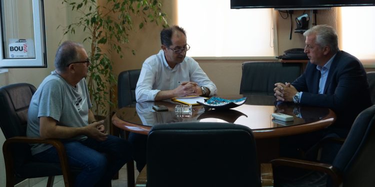 Με τον Πρόεδρο του Υπεραστικού ΚΤΕΛ Ιωαννίνων συναντήθηκε ο Μιχάλης Πλιάκος