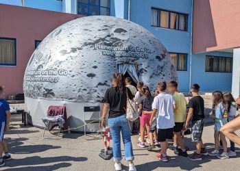Το Πλανητάριο στο 1ο Δημοτικό Σχολείο Ελεούσας