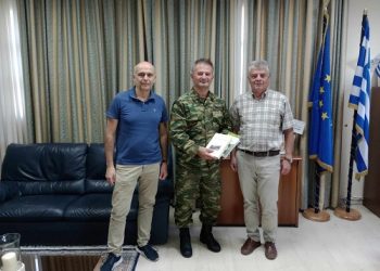 Ο Δήμαρχος Κόνιτσας υποδέχθηκε τον νέο Διοικητή του 583 Τ.Π.