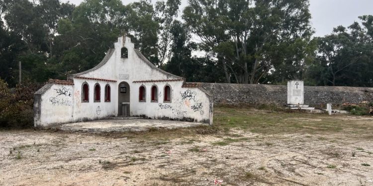 Ξεκίνησαν εργασίες καθαρισμού και στο Κάστρο Αγ. Γεωργίου Κυανή Ακτή