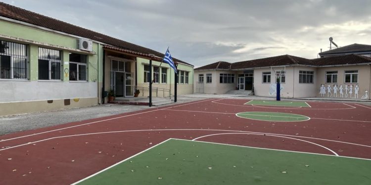 Άρτα: Ενεργειακά αναβαθμισμένο και με νέο ελαστοσυνθετικό τάπητα, το Δημοτικό Σχολείο Χαλκιάδων