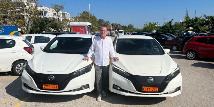 Η Περιφερειακή Ενότητα Πρέβεζας αποκτά 2 ηλεκτρικά αυτοκίνητα και σταθμό φόρτισης