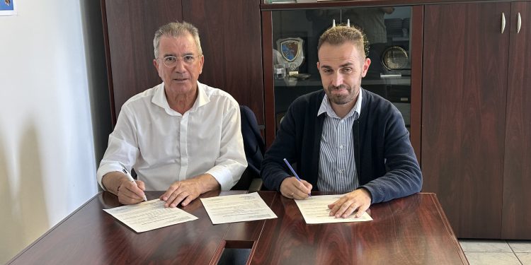 Παραχώρηση οχήματος στο ΚΔΑΠ ΑΜΕΑ