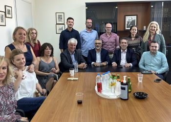 Επίσκεψη Δ. Παπαγεωργίου στα γραφείου του Ιατρικού Συλλόγου