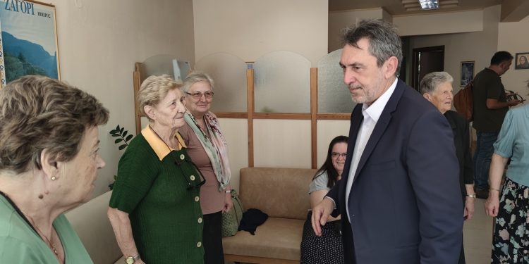 Στα ΚΑΠΗ ο Δήμαρχος Ιωαννιτών και ο Πρόεδρος του ΟΚΠΑΠΑ