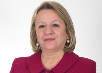 Μ. Κιτσανού: “Το ΠΑΣΟΚ διακατέχεται από ένα περίεργο σύνδρομο εξάρτησης από παρελθοντικές πολιτικές φιγούρες”