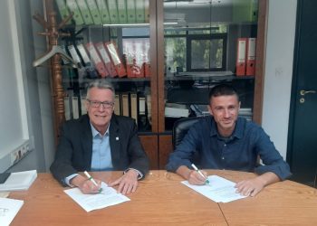 ΔΕΥΑΙ: Υπεγράφη η σύμβαση για την ύδρευση των Μαρμάρων