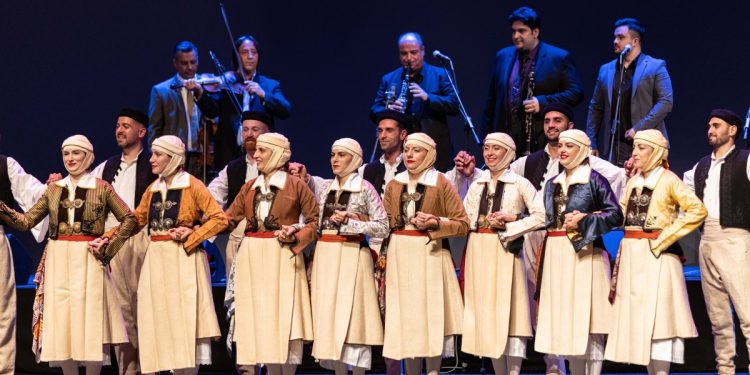 «Αλησμονώ και χαίρομαι» Η Ηπειρώτικη μουσική μάγεψε την Αθήνα