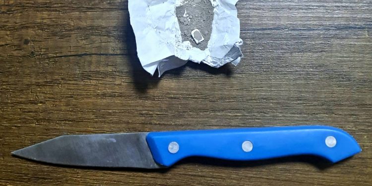 Συνελήφθη στα Ιωάννινα για κατοχή ναρκωτικών και μαχαιριού