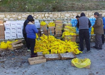 Διανομή τροφίμων από τον Σύλλογο Τριτέκνων Ιωαννίνων