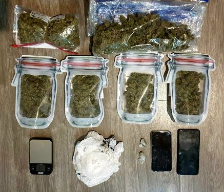 Συνελήφθησαν  για κατοχή και διακίνηση ναρκωτικών           κοκαΐνης