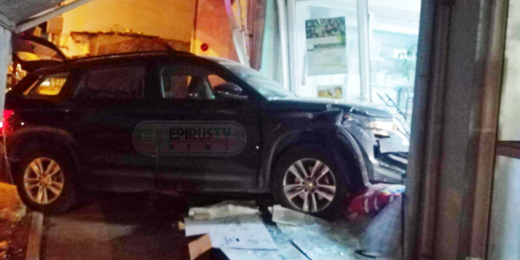 Ιωάννινα:Τζιπ ….Κατέληξε Σε Κατάστημα