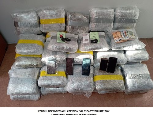 Πάνω από 54 κιλά ακατέργαστης κάνναβης εντοπίστηκαν και κατασχέθηκαν στα Ιωάννινα