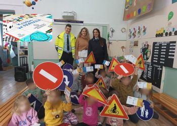 «Οι αστυνομικοί του Τμήματος Τροχαίας Ηγουμενίτσας εκπαιδεύουν τους μαθητές του Νηπιαγωγείου Μαυρουδίου στην οδική ασφάλεια»