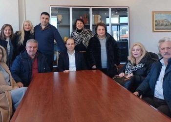 Συνάντηση του Δημάρχου Αρταίων κ. Χριστόφορου Σιαφάκα με το ΔΣ του Πολιτιστικού Συλλόγου Άρτας «Ο ΜΑΚΡΥΓΙΑΝΝΗΣ», για την προώθηση του Πολιτισμού