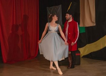 O Μολυβένιος Στρατιώτης & η Χάρτινη Μπαλαρίνα για 2 ακόμα παραστάσειςαπό τους «Αθεράπευτους»