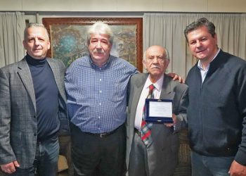 Bράβευση του Γ. Καψάλη ενός εκ των κορυφαίων Ηπειρωτών δεξιοτεχνών του  κλαρίνου