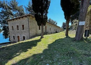 Εθελοντικός καθαρισμός του Ενετικού Κάστρου της Πάργας