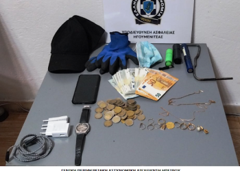 7 κλοπές από σπίτια σε Σύβοτα και Πέρδικα – Αφαίρεσαν χρήματα ,κινητά ,ρολόγια και χρυσαφικά αξίας 6.000 Ευρώ