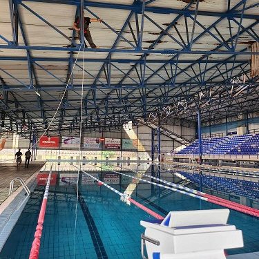 Zημιά προέκυψε σε τμήμα της στέγης του Κολυμβητηρίου