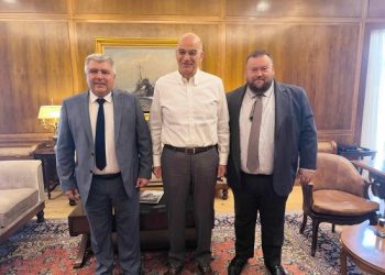 Συναντήσεις στο Υπουργείο Εθνικής Άμυνας και στο Υπουργείο Παιδείας, Θρησκευμάτων και Αθλητισμού